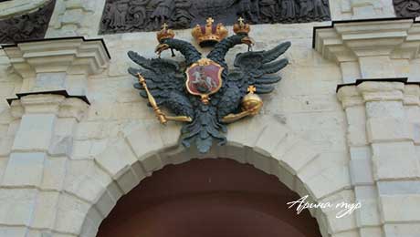 Герб на Петропавловскоой крепости
