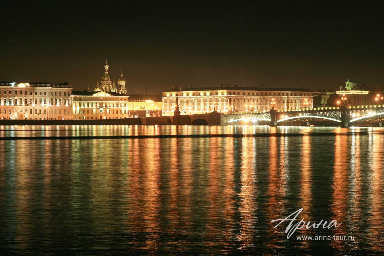 Ночная экскурсия по Петербургу