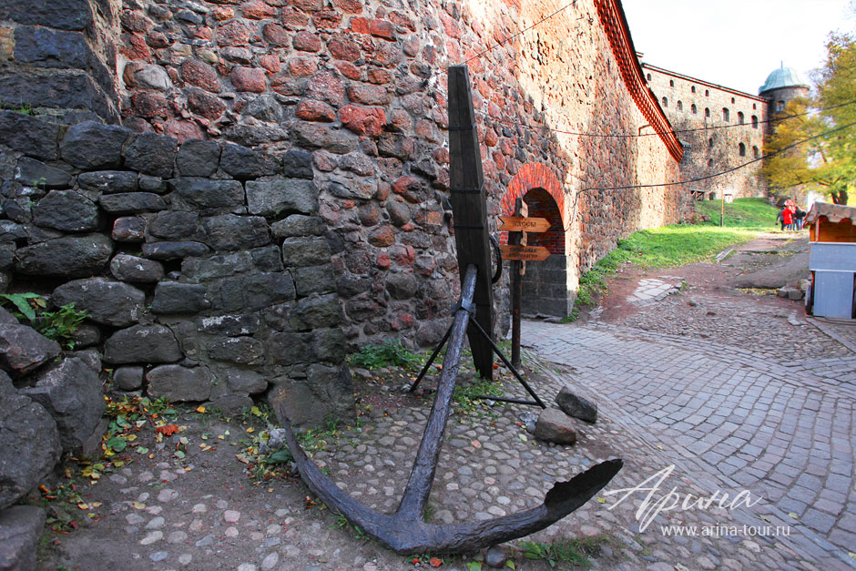 Стены Выборгского замка