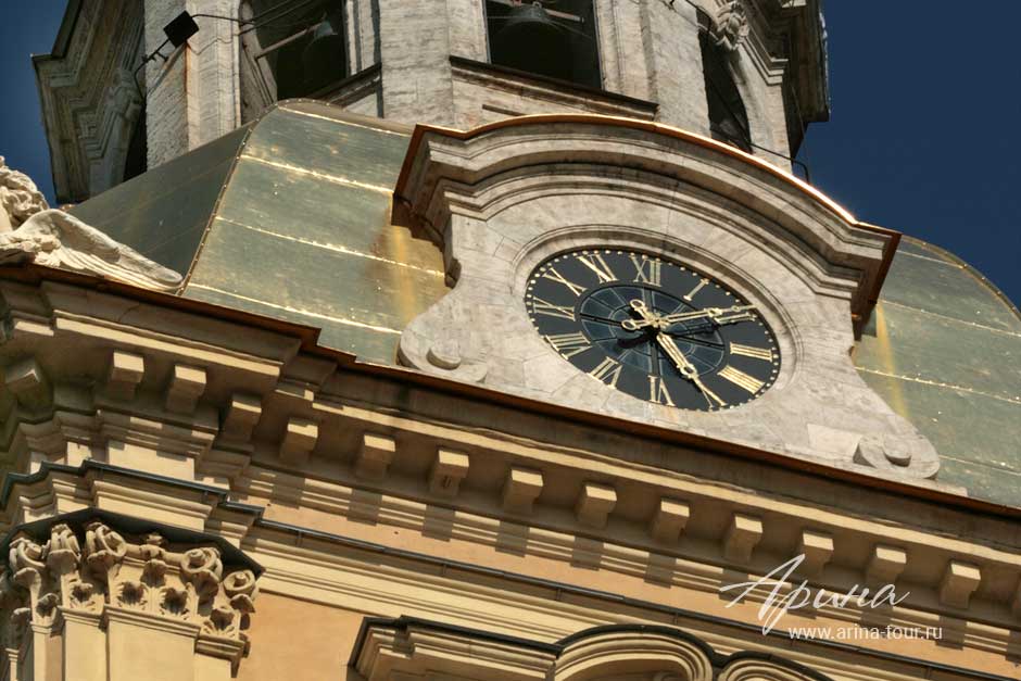 Часы на Петропавлокском соборе