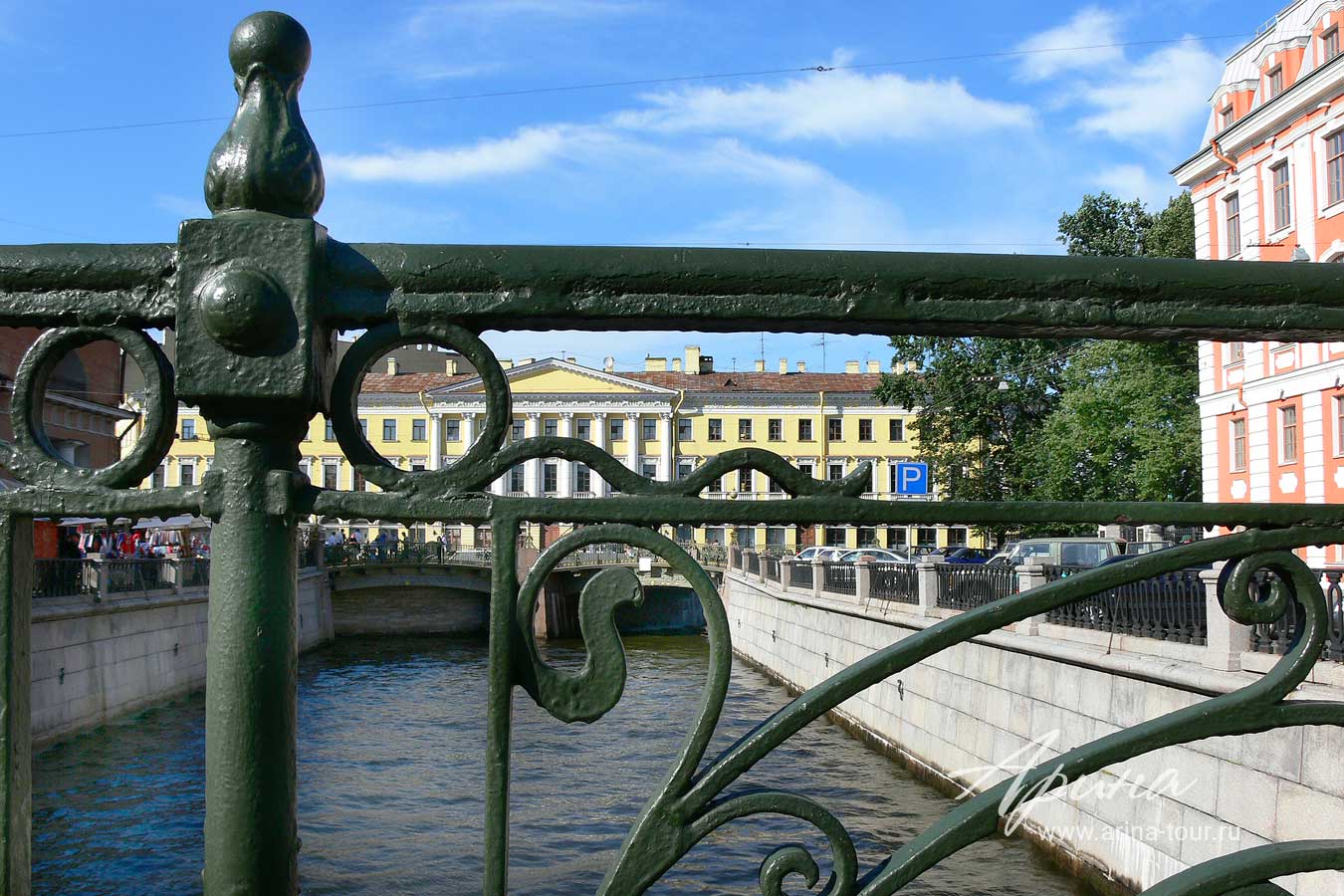 Ново-Конюшенный мост, Петербург